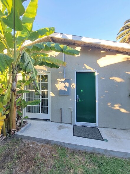 Building Photo - 3332 Cricklewood St