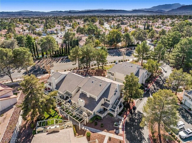 Building Photo - 2748 Lodestone Dr