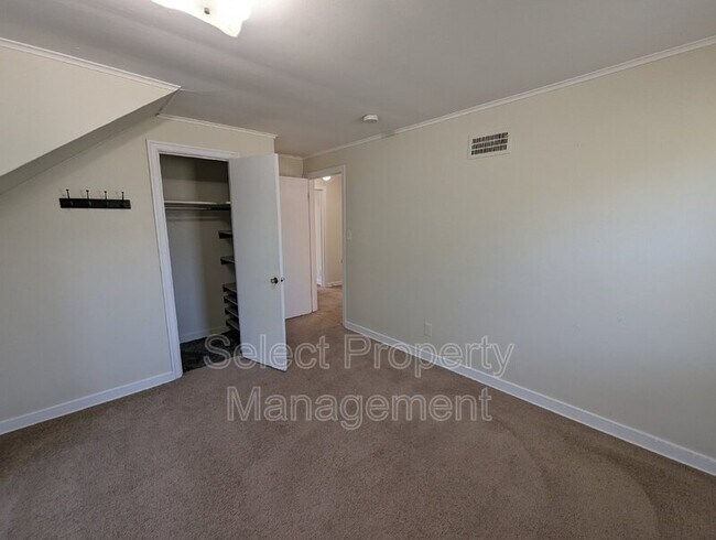 Building Photo - 1226 Elmwood Ave