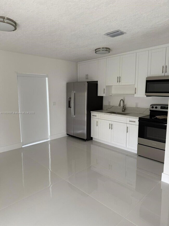 Building Photo - 12550 NW 23rd Ave
