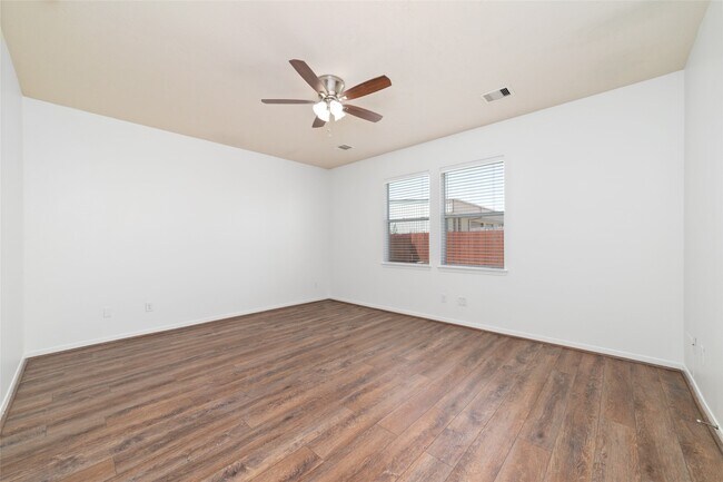 Building Photo - 8914 Parlin Ridge Dr
