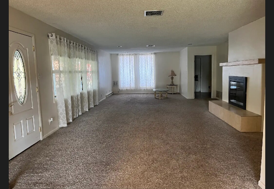 Building Photo - 3622 Rodeo Ln