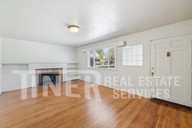Building Photo - 3837 Marshall Ave