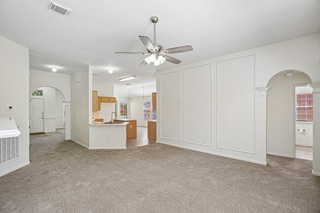 Building Photo - 16911 Bouldgreen