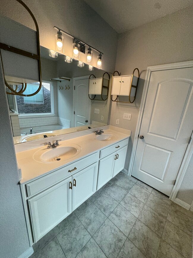 Building Photo - 13108 Chapala Wy