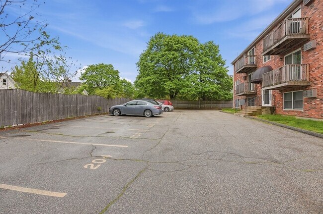 Building Photo - 51 Alvarado Ave