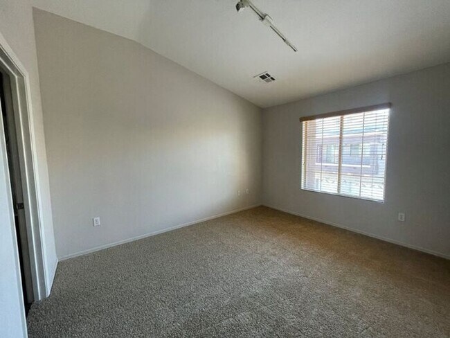 Building Photo - 2150 W Alameda Dr