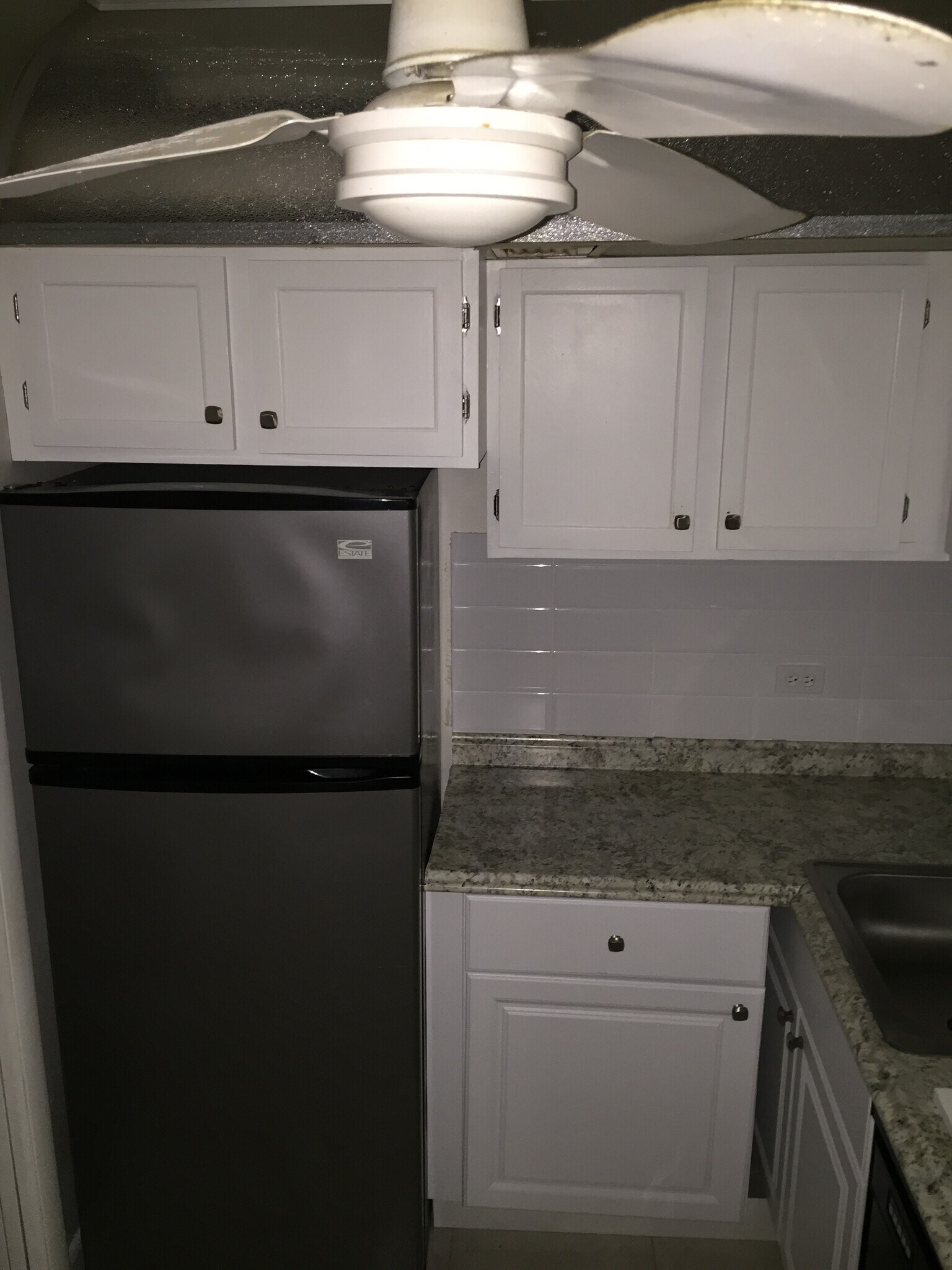 Building Photo - 3740 Inverrary Dr