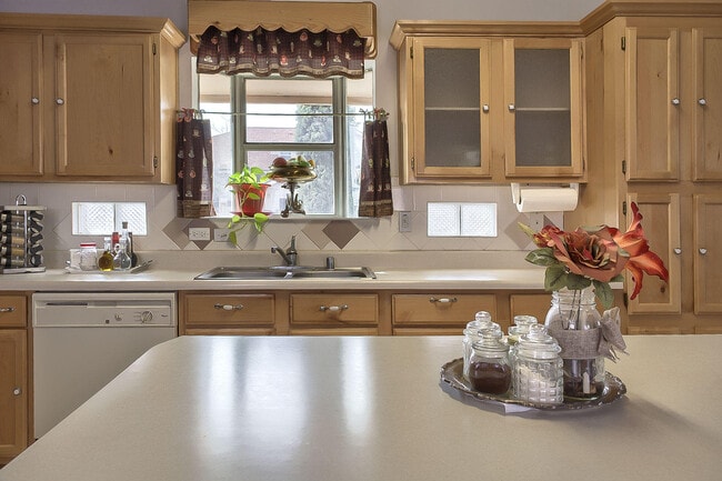 Building Photo - 401 Santorini Ct