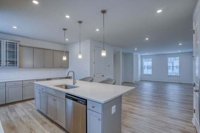 Building Photo - 345 Andrew Ct