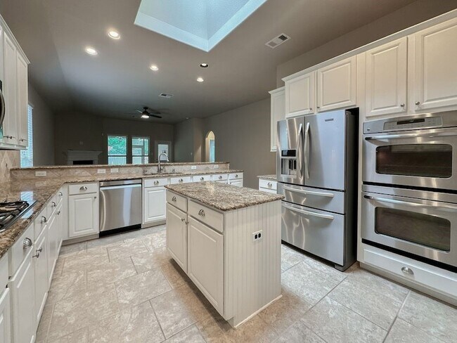 Building Photo - 10 Pilot Rock Pl