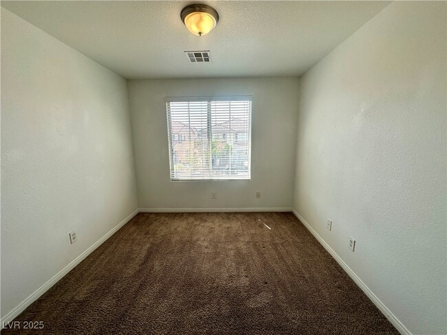 Building Photo - 3012 Jacaranda Dr