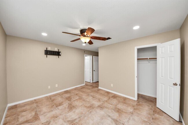 Building Photo - 4106 Falling Trace Ln