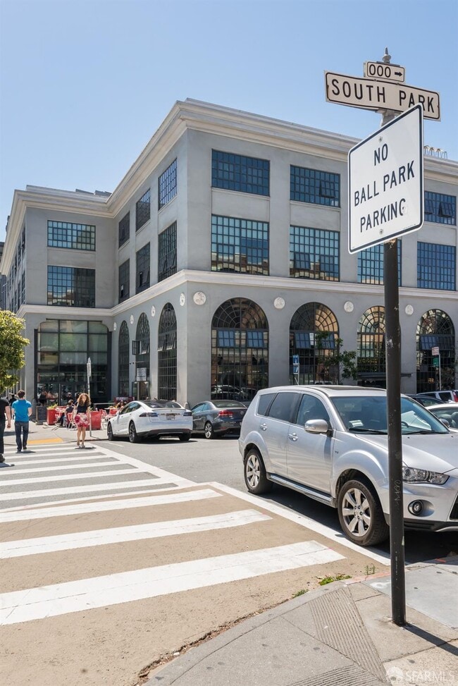 Building Photo - 200 Brannan St