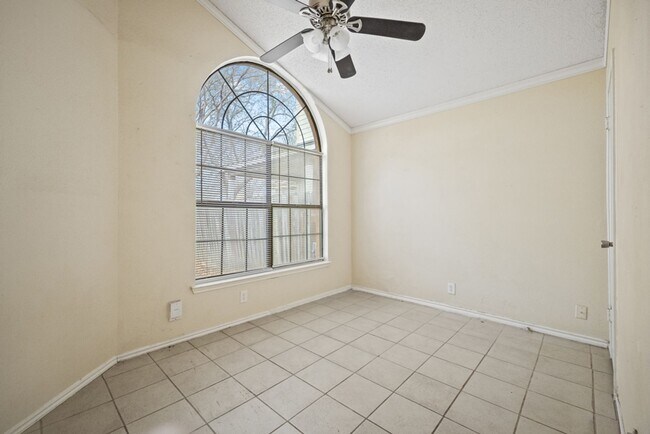 Building Photo - 4130 Hunters Sun Dr