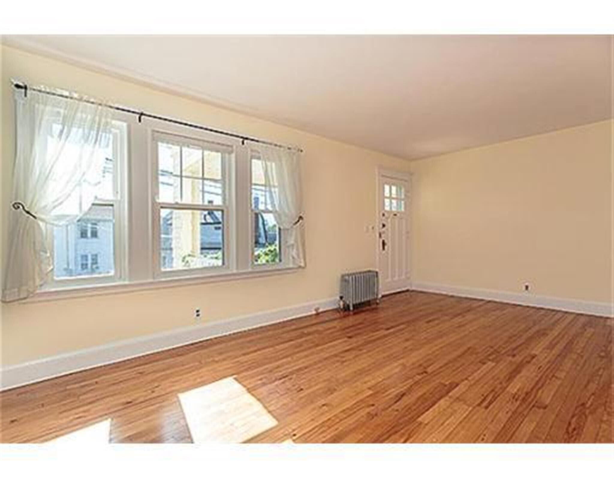 Building Photo - 67 Fairfax St