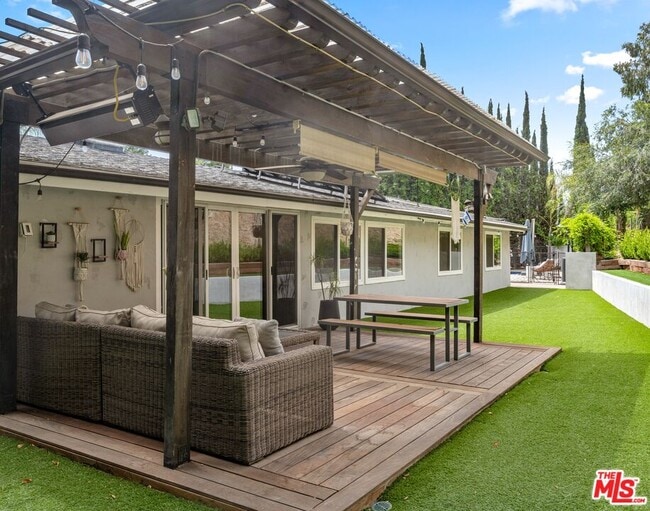 Building Photo - 20159 Hatteras St