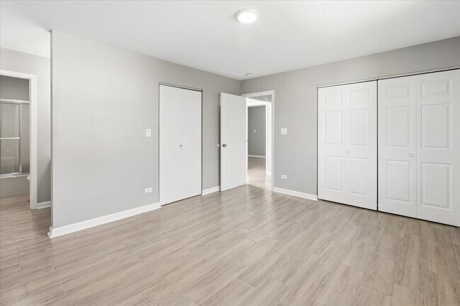 Building Photo - 322 Maple Ln