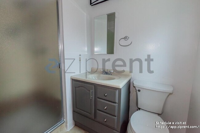 Building Photo - 3040 Blane Way