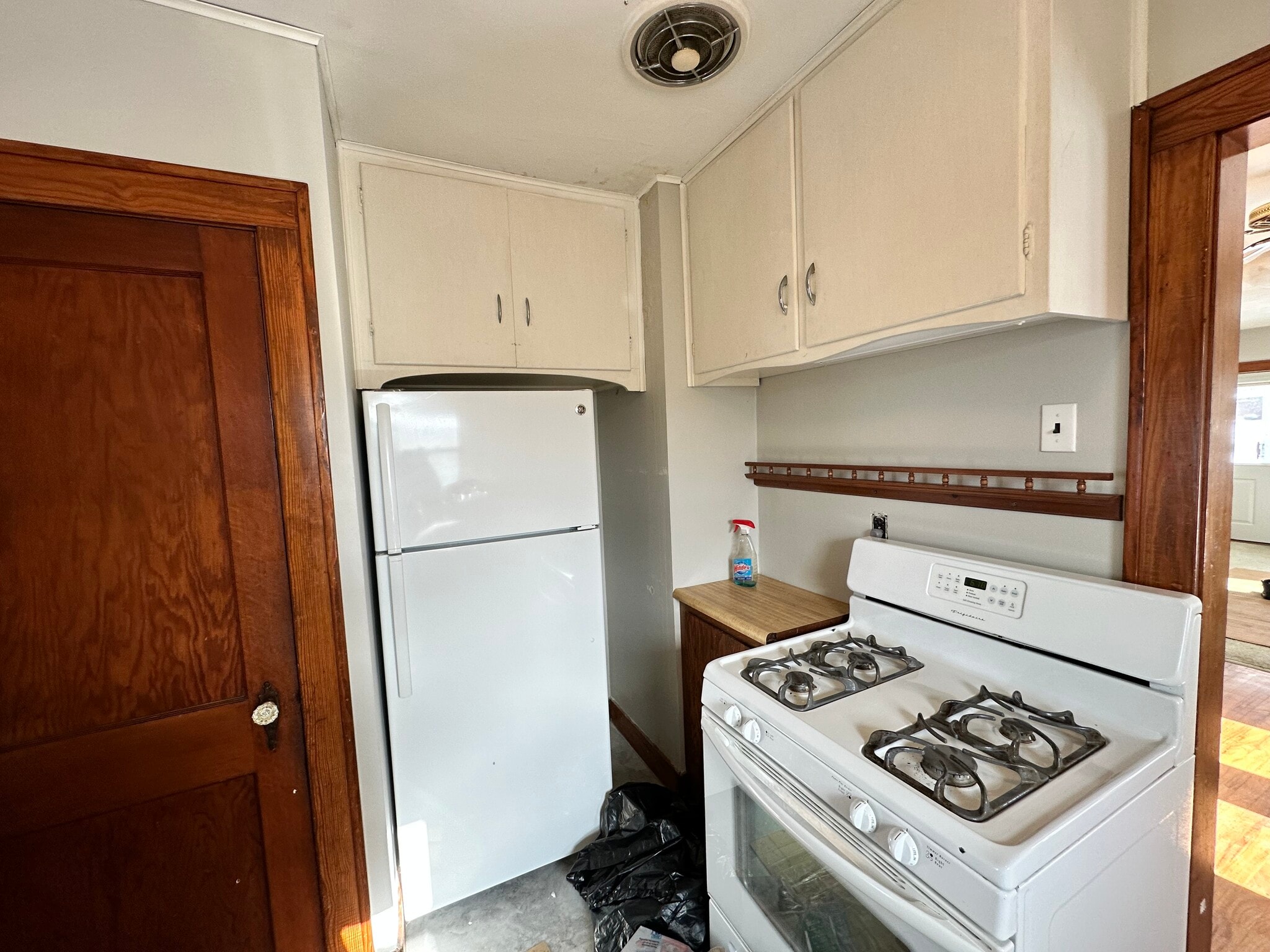 Building Photo - 1104 S Michigan St