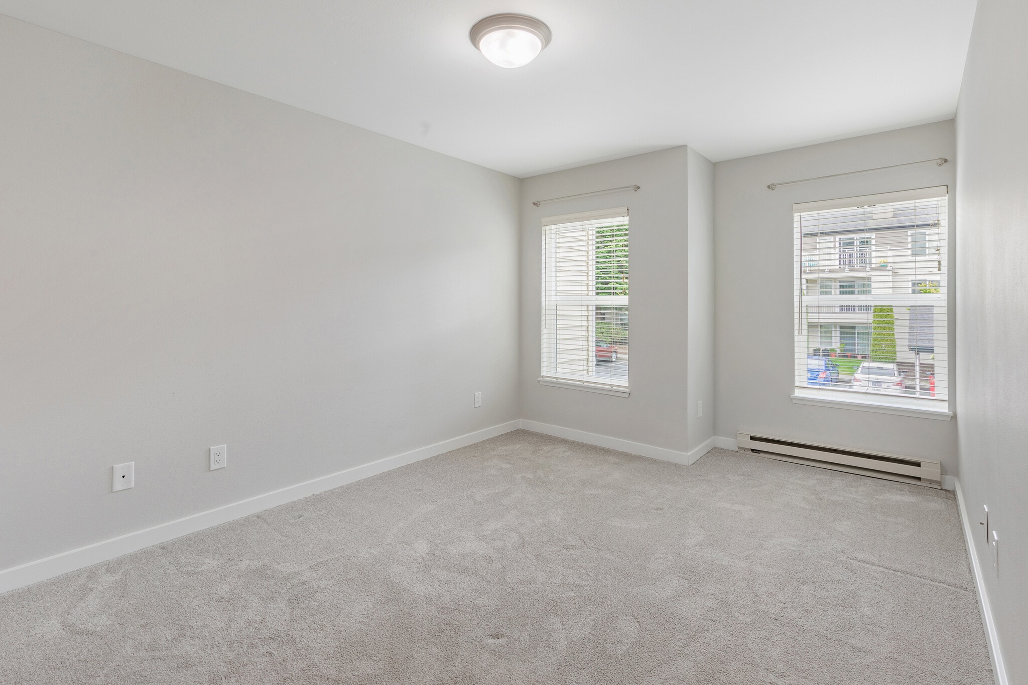 Building Photo - 12300 Harbour Pointe Blvd