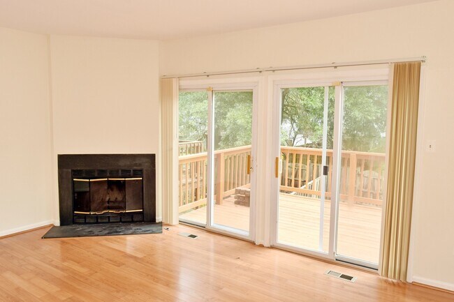 Building Photo - 3838 Angelton Ct