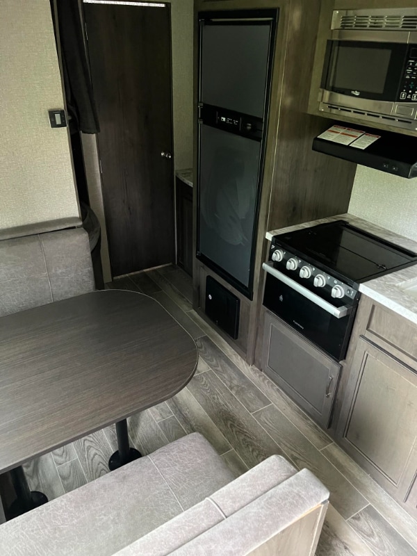 Building Photo - 930 County Rd 3390