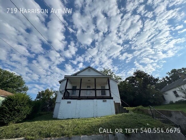 Primary Photo - 719 Harrison Ave NW