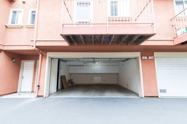 Building Photo - 4097 Alder Terrace