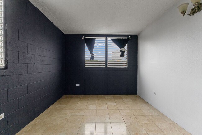 Building Photo - Discover this pet-friendly 2-bedroom condo