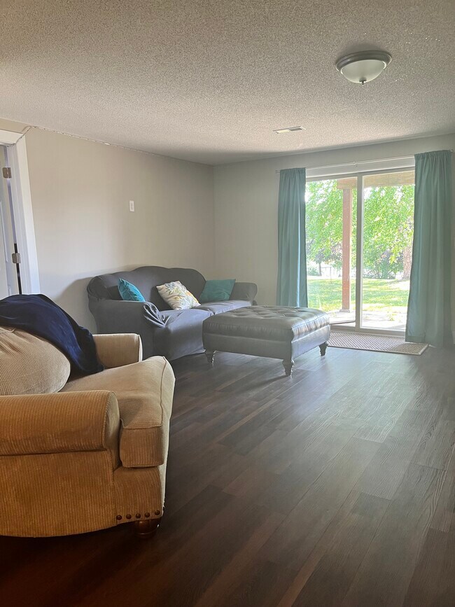 Building Photo - 6160 Mill Run Rd