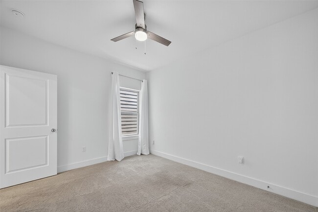 Building Photo - 1806 Schweikhardt St