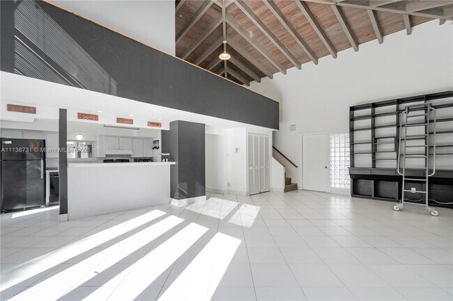 Building Photo - 3130 SW 25th St