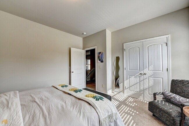Building Photo - 2245 Black Pebble Cir