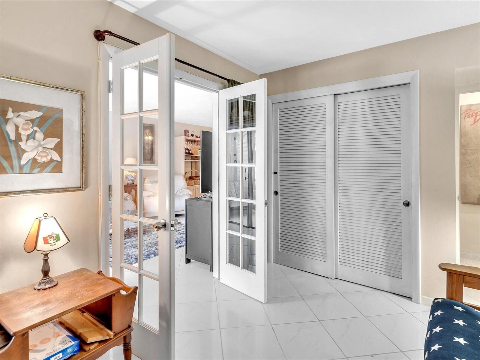 Building Photo - 3020 NE 16th Ave