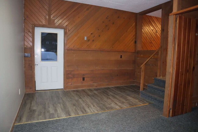 Building Photo - Studio Apartment near downtown Canton and St. Lawrence University