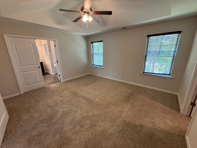 Building Photo - 377 Baymont Dr