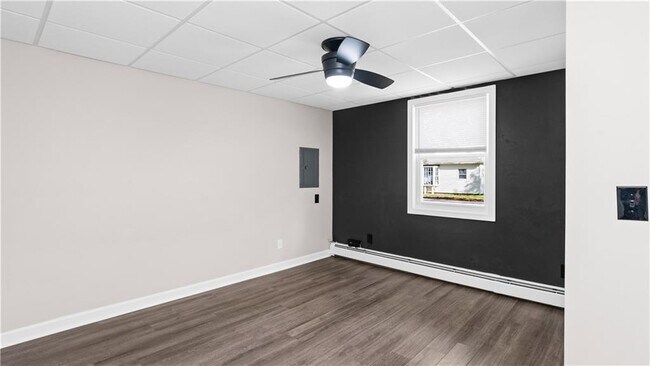 Building Photo - 15 Abbott Ave