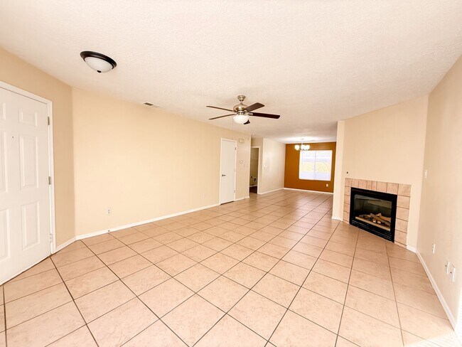 Building Photo - Mirabella Home!