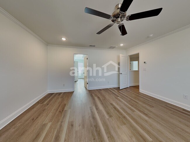 Building Photo - 6034 Rosemore Ln