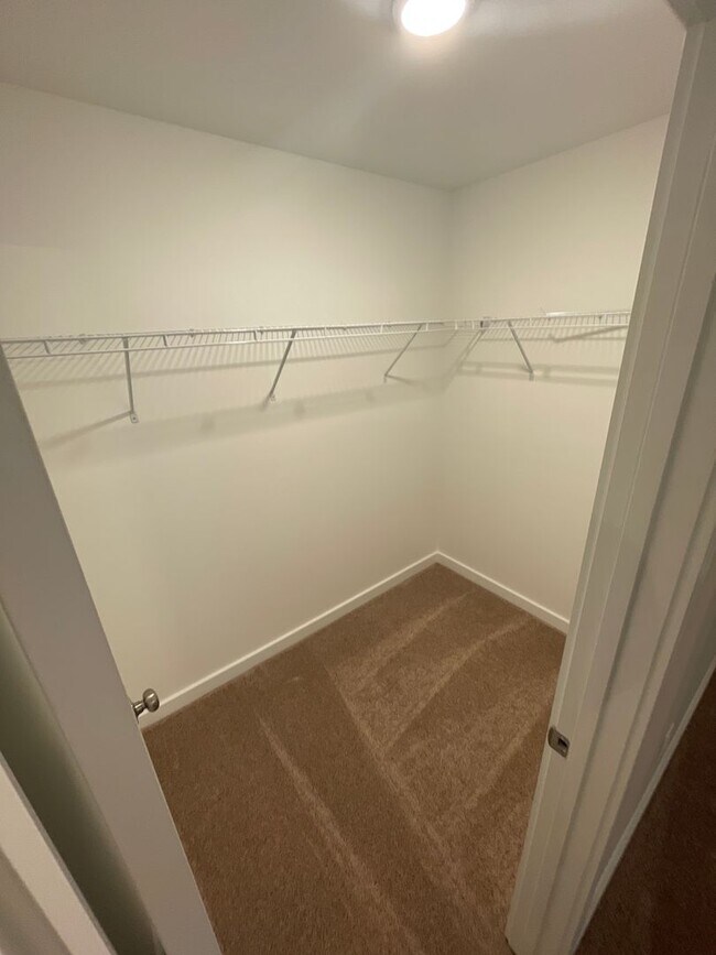 Building Photo - Home for Rent in Oak Grove, AL!! Available to View Now!!!