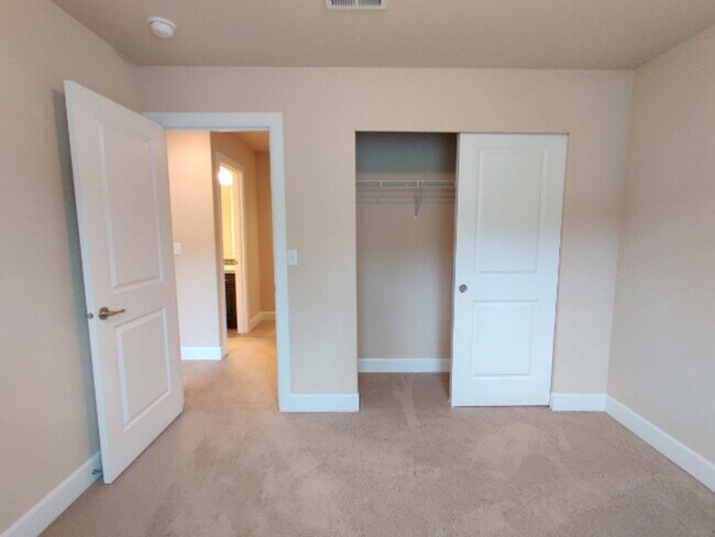 Building Photo - 1580 Ridgeview Loop SW