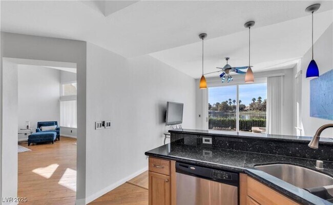 Building Photo - 2533 Seascape Dr