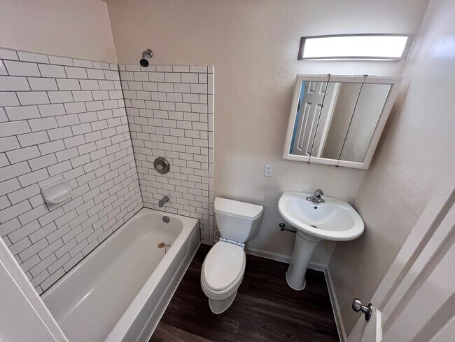 Building Photo - 7130 E 30th St