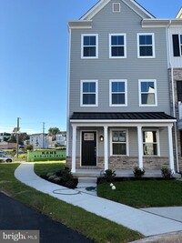 Building Photo - 63 E Front St