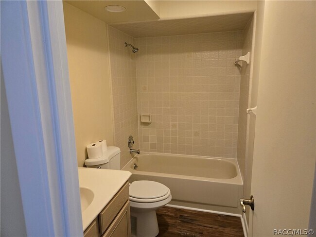 Building Photo - 79 Chinaberry Cir