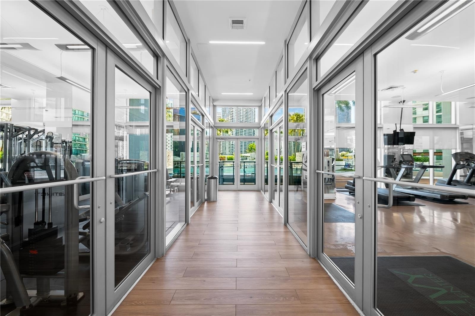 Building Photo - 90 SW 3rd St