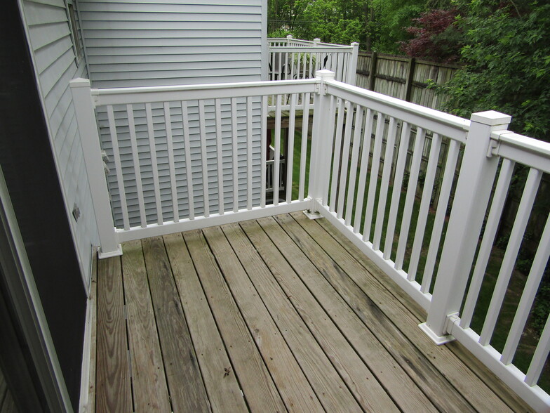 Building Photo - 52 Hilldale Dr