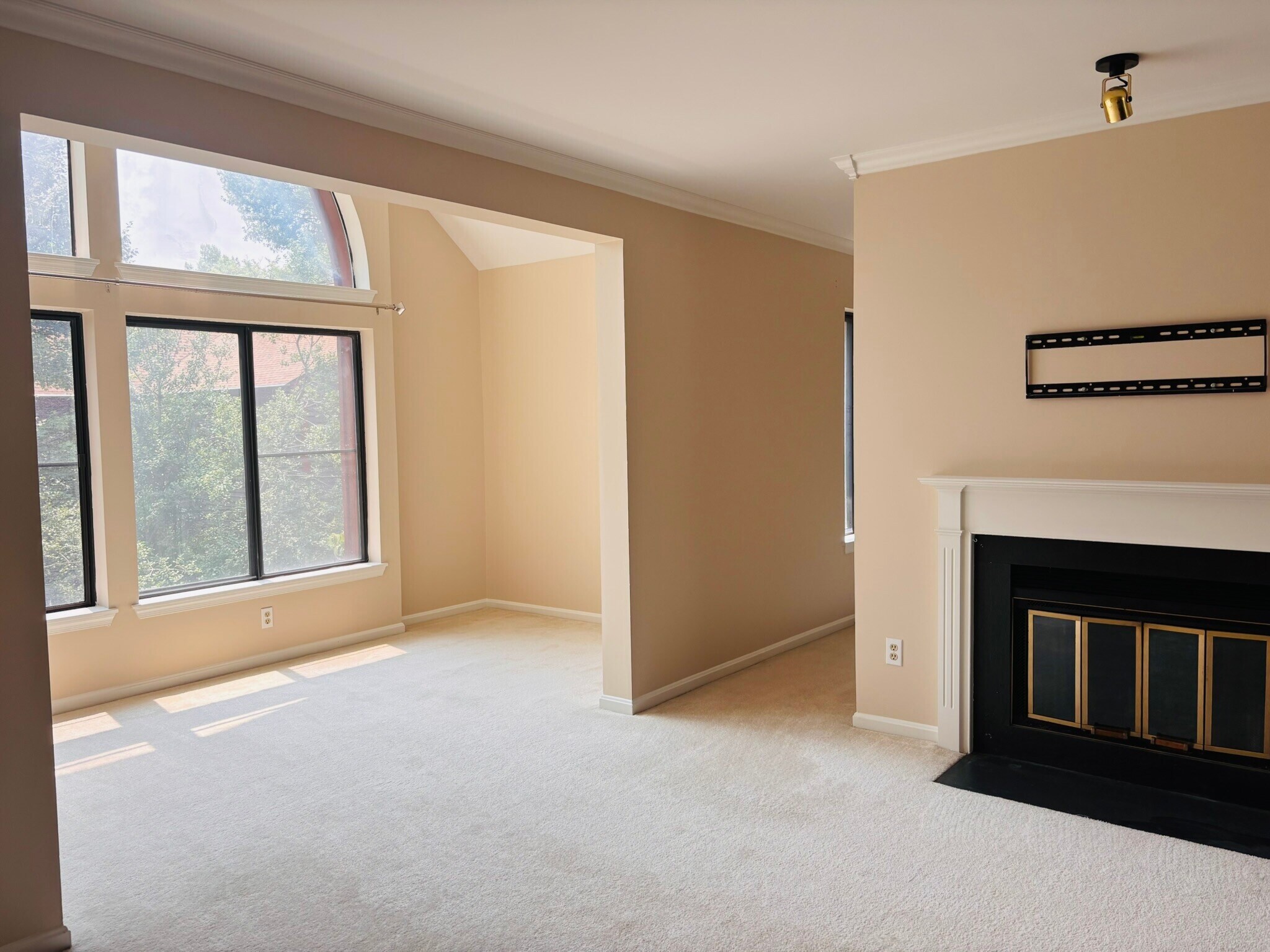 Building Photo - 2807 Lee Oaks Ct