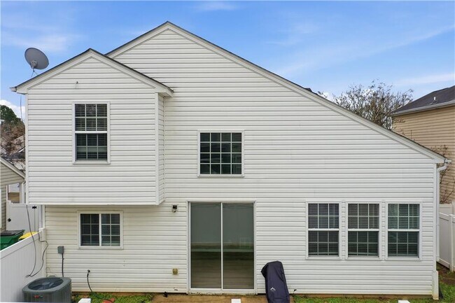 Building Photo - 217 Hiawassee Dr